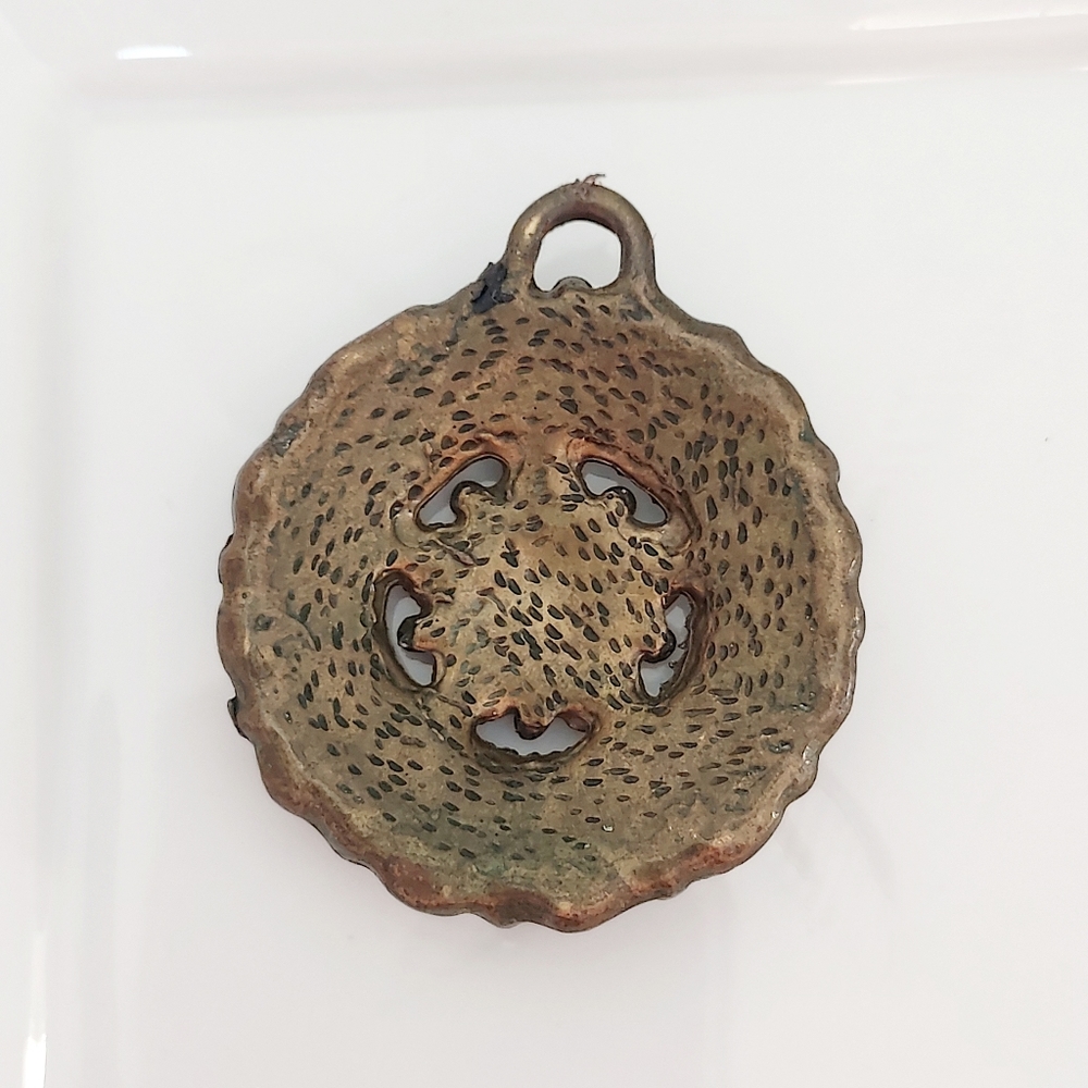 ⭐️5/$20 Circular Pendant - Green, Brown, Cream - Picture 3 of 3